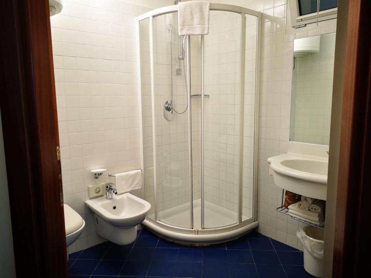 Residence Adriatico Gabicce Mare Εξωτερικό φωτογραφία