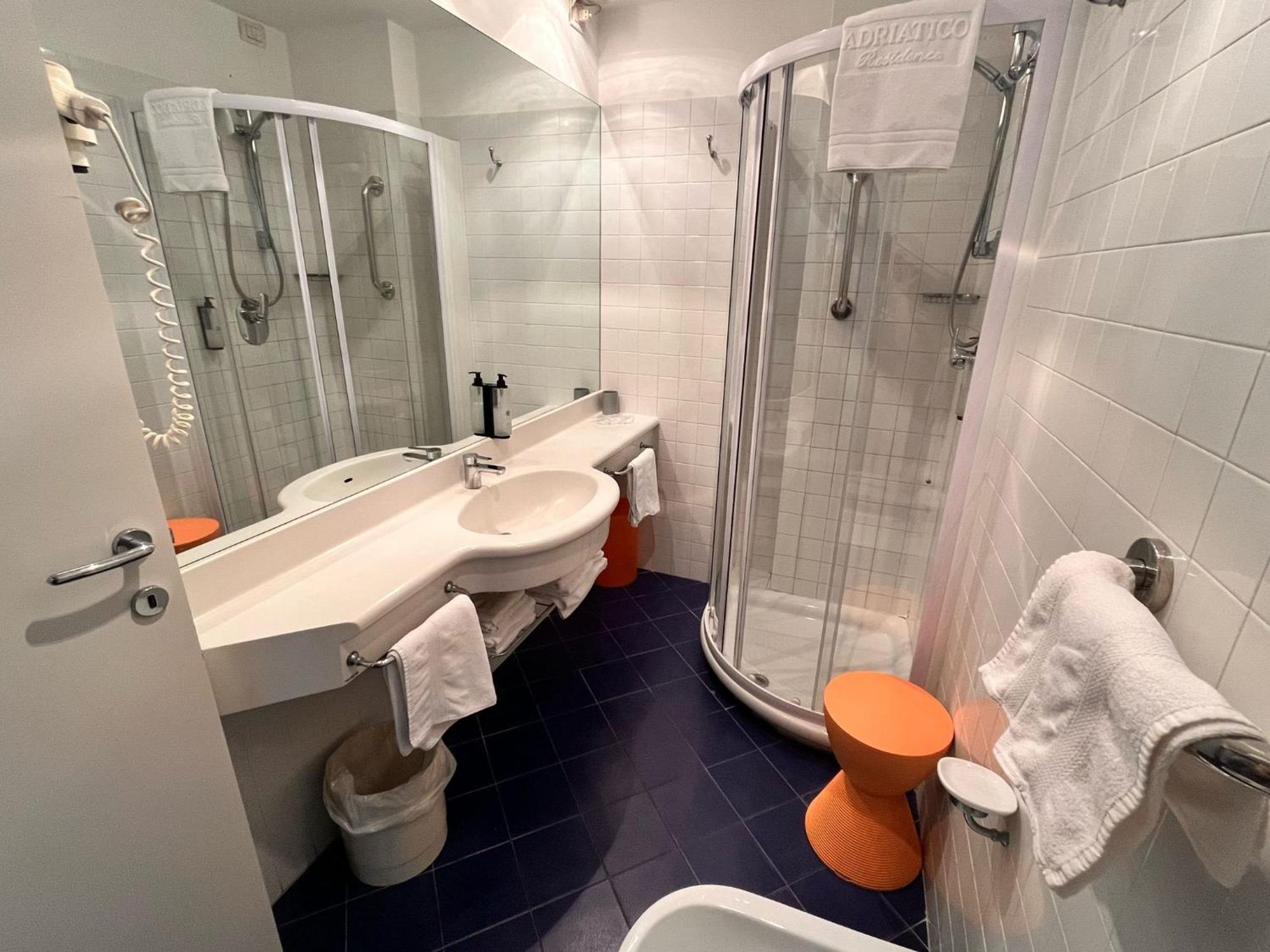 Residence Adriatico Gabicce Mare Εξωτερικό φωτογραφία