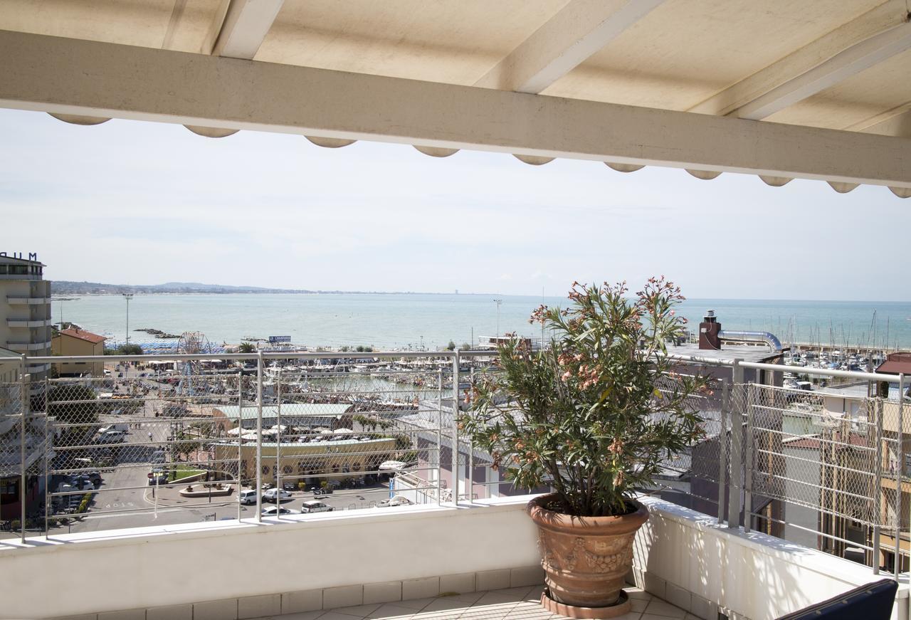 Residence Adriatico Gabicce Mare Εξωτερικό φωτογραφία