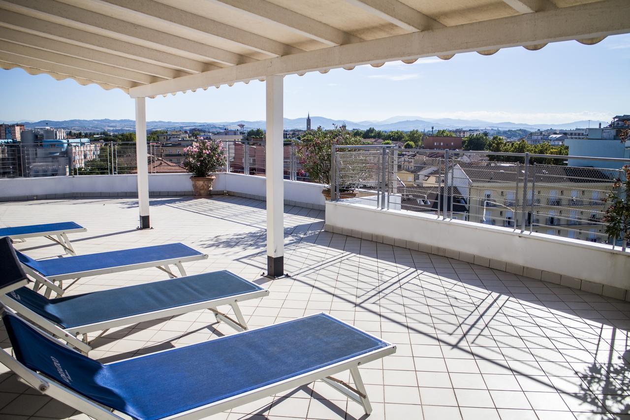Residence Adriatico Gabicce Mare Εξωτερικό φωτογραφία