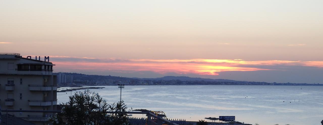 Residence Adriatico Gabicce Mare Εξωτερικό φωτογραφία