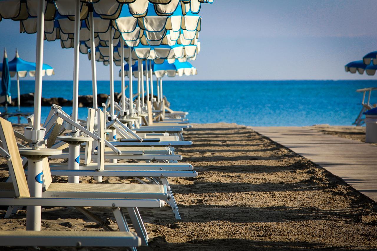 Residence Adriatico Gabicce Mare Εξωτερικό φωτογραφία